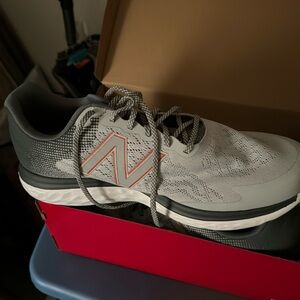 men’s new balance 15 4E brand new in box